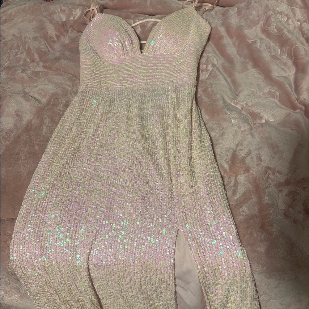 Elegant Sequin Evening Dress